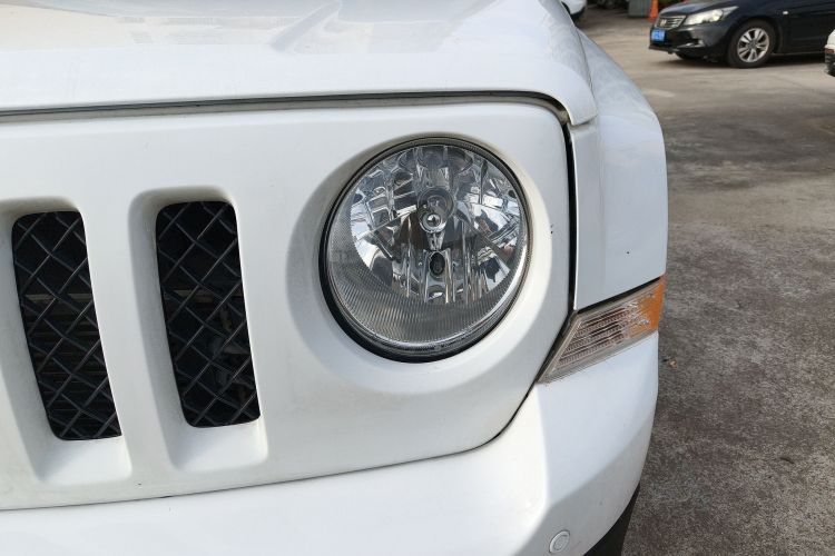 Jeep 自由客 2014款 2.0L 运动增强版局部细节36