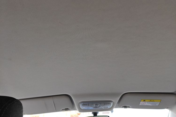 大运 悦虎 2022款 30.66kWh 两驱标准版中控内饰22