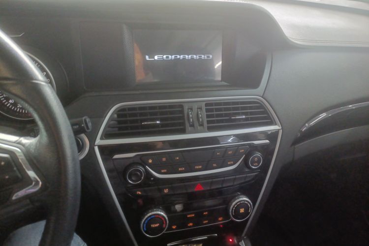 猎豹汽车 猎豹CS10 2017款 2.0T 手动卓越型局部细节16