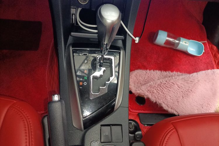 丰田 卡罗拉 2017款 1.6L CVT GL中控内饰18