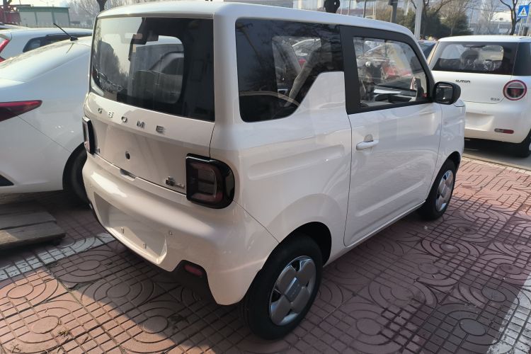 吉利银河 2024款 熊猫mini 200km 耐力熊车身外观7