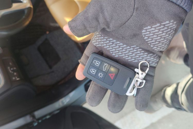 沃尔沃V40 2019款 T3 智逸版中控内饰11