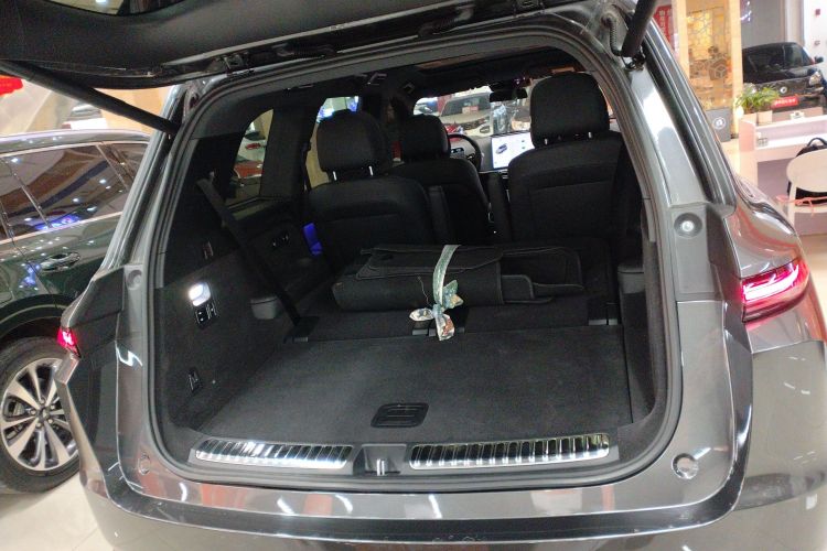 理想汽车 理想L9 2025款 Ultra 智能焕新版机舱底盘23