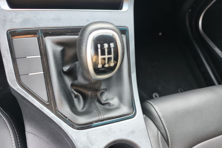 吉利汽车 帝豪 2019款 领军版 1.5L 手动向上亚运版 国VI局部细节18