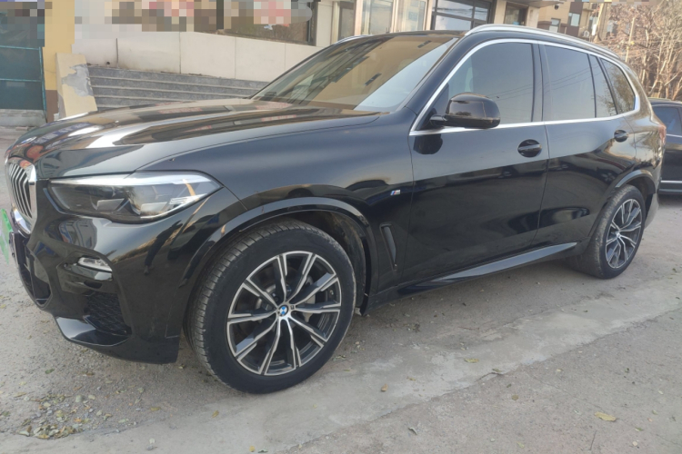 宝马X5(进口) 2020款 xDrive30i M运动套装车身外观4