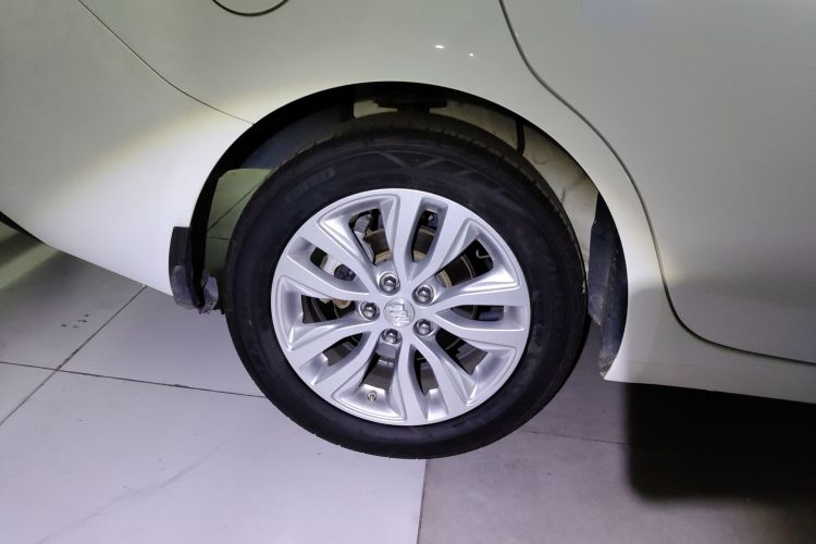 别克 英朗 2021款 改款 典范 1.5L 自动精英型车身外观6008