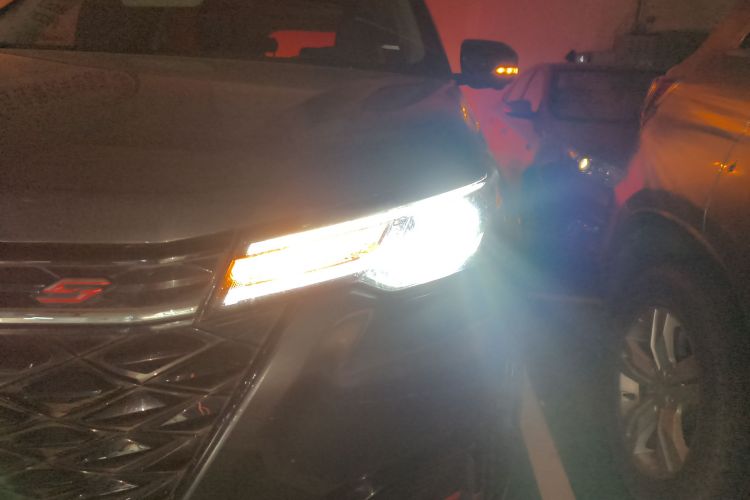 长安CS55PLUS 2022款 蓝鲸版 1.5T DCT尊贵型局部细节36