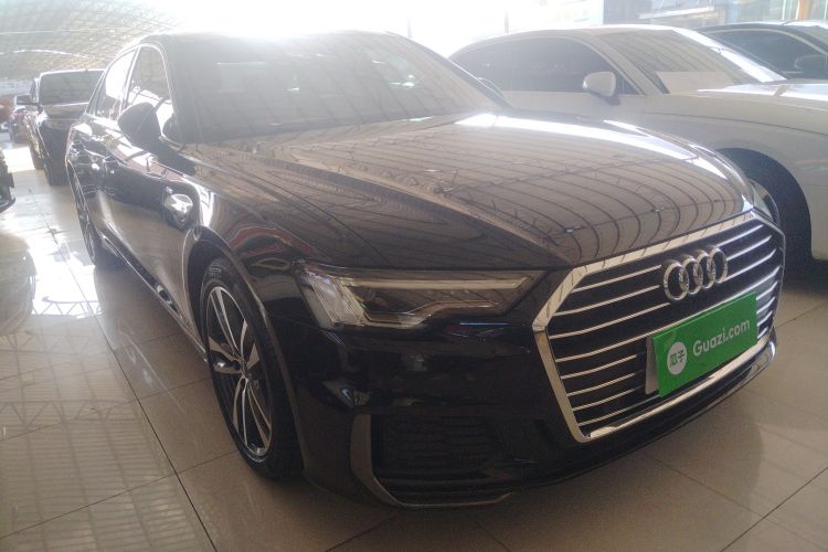 奥迪A6L 2019款 40 TFSI 豪华动感型车身外观3