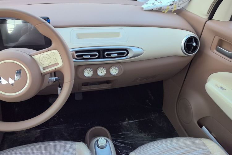 五菱汽车 宏光MINIEV 2025款 四门版 进阶款中控内饰16