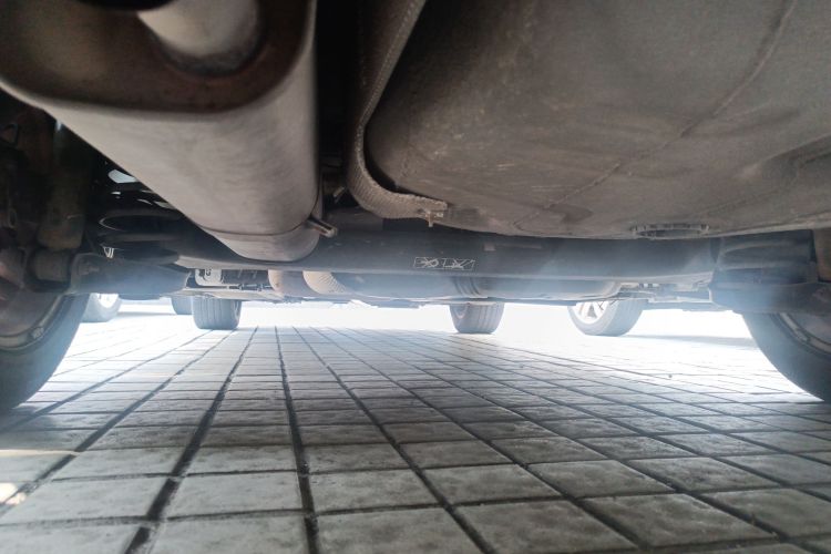 雪铁龙C4L 2015款 1.2T 自动尊贵版局部细节9009