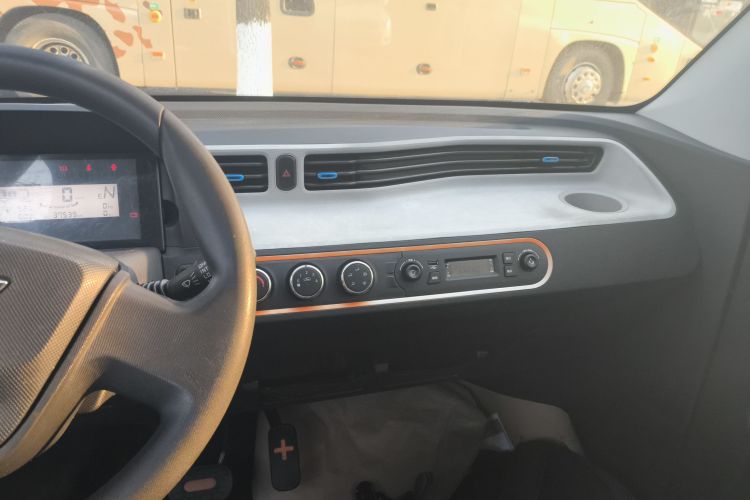 五菱汽车 宏光MINIEV 2020款 轻松款 三元锂中控内饰16