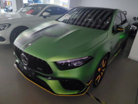 奔驰A级AMG(进口) 2024款 AMG A 45 S 4MATIC+ 魔焰绿特别版