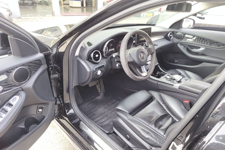 奔驰C级 2015款 C 260 L 运动型中控内饰7003