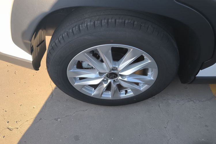 丰田 卡罗拉锐放 2023款 2.0L 精英版车身外观6008