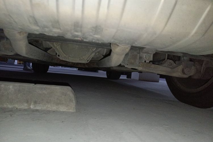 奔驰M级 2012款 ML 350 豪华型局部细节9009