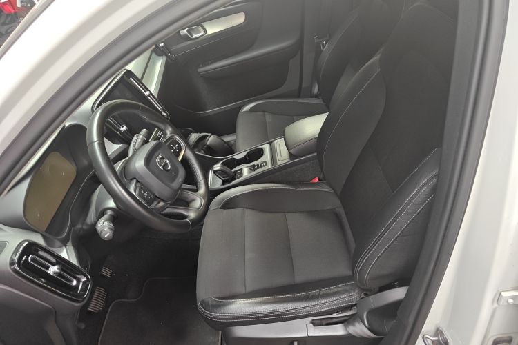 沃尔沃XC40 2020款 T3 智行时尚版中控内饰19