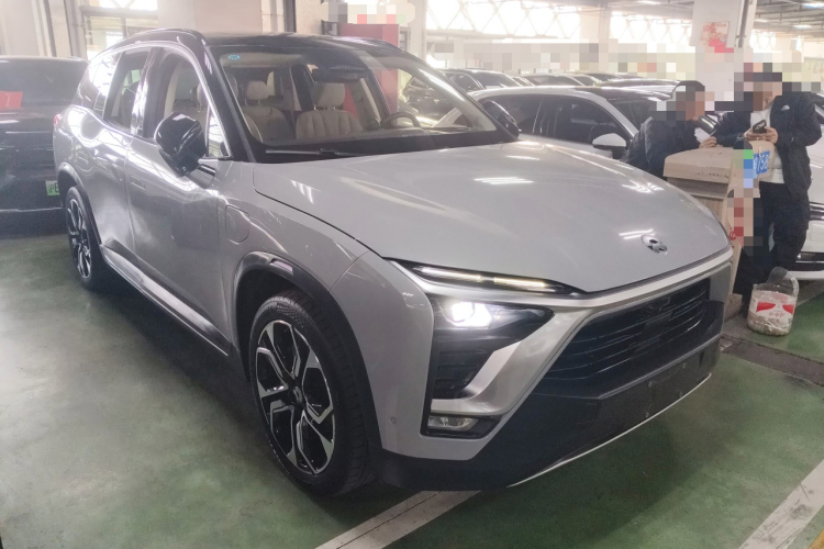 蔚来ES8 2018款 创始版车身外观3