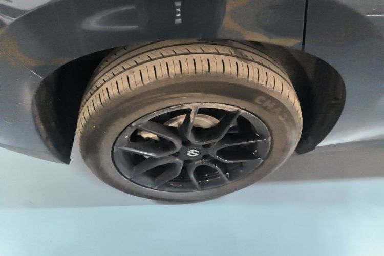 零跑汽车 零跑C10 2024款 210激光雷达版车身外观6008