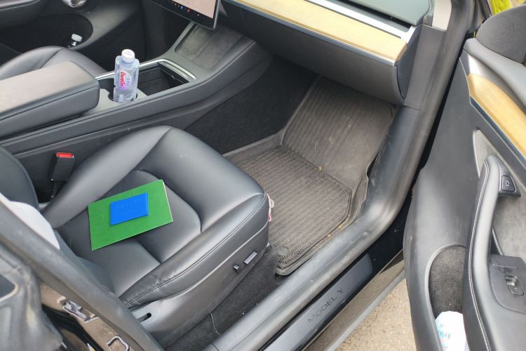 特斯拉 Model Y 2021款 Performance高性能全轮驱动版局部细节9005