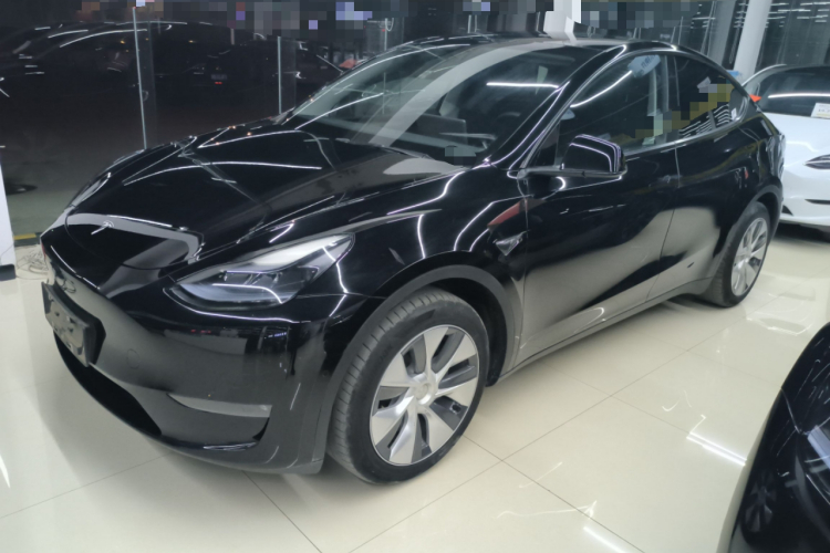 特斯拉 Model Y 2022款 改款 长续航全轮驱动版车身外观4