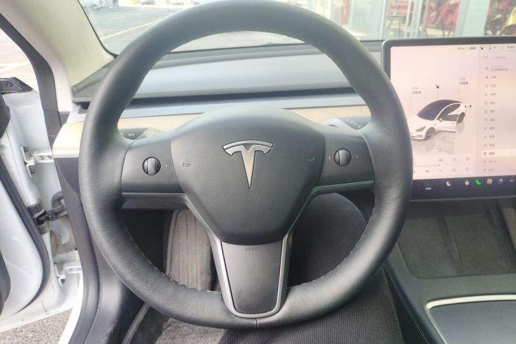 特斯拉 Model 3 2022款 Performance高性能全轮驱动版局部细节13