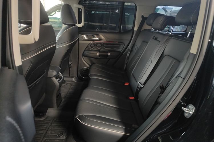 坦克300 2023款 越野版 2.0T 征服者中控内饰21