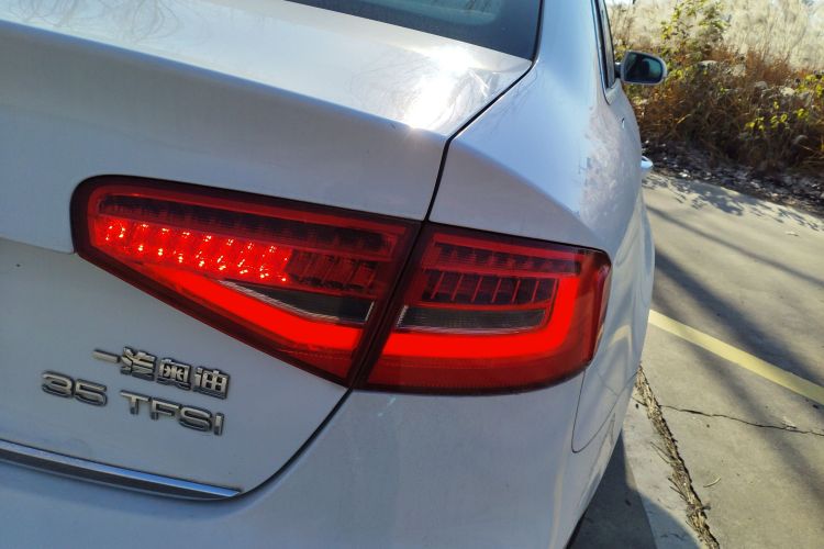 奥迪A4L 2016款 35 TFSI 典藏版 自动标准型车身外观6001