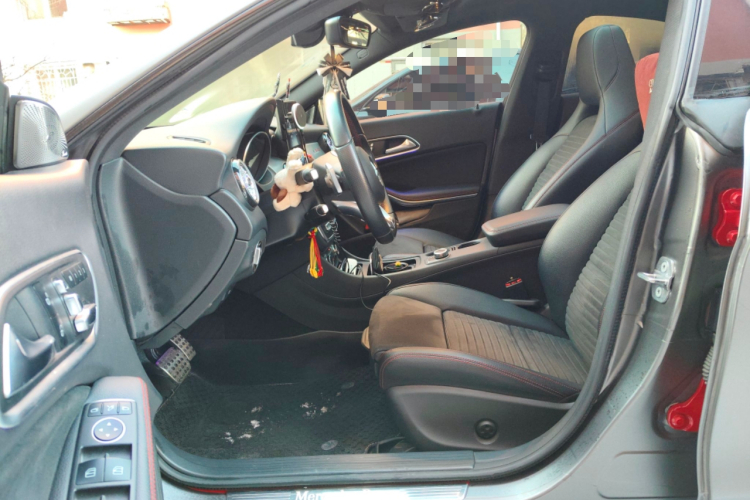 奔驰CLA 2018款 CLA 220 4MATIC局部细节19