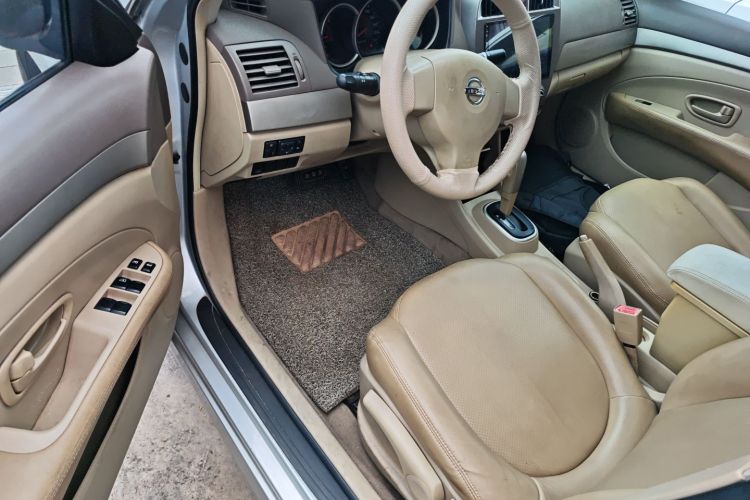 日产 轩逸 2012款 经典 1.6XE 自动舒适版中控内饰7003