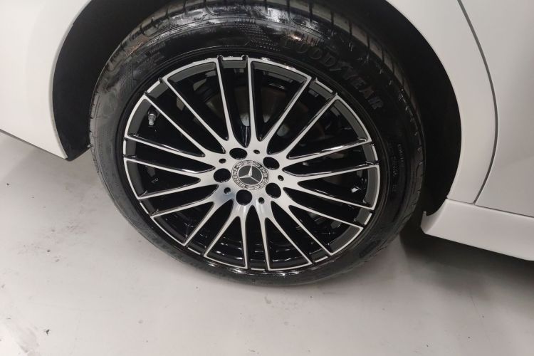 奔驰C级 2025款 C 200 L 运动版车身外观6008