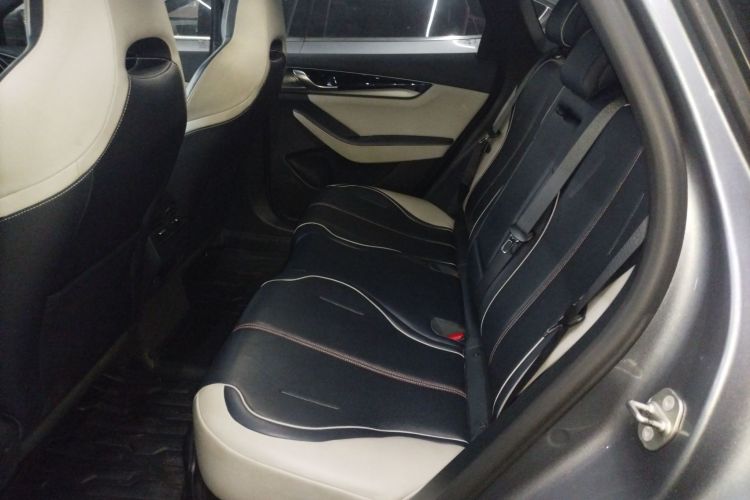 比亚迪 秦PLUS 2021款 DM-i 120KM 旗舰型中控内饰7004