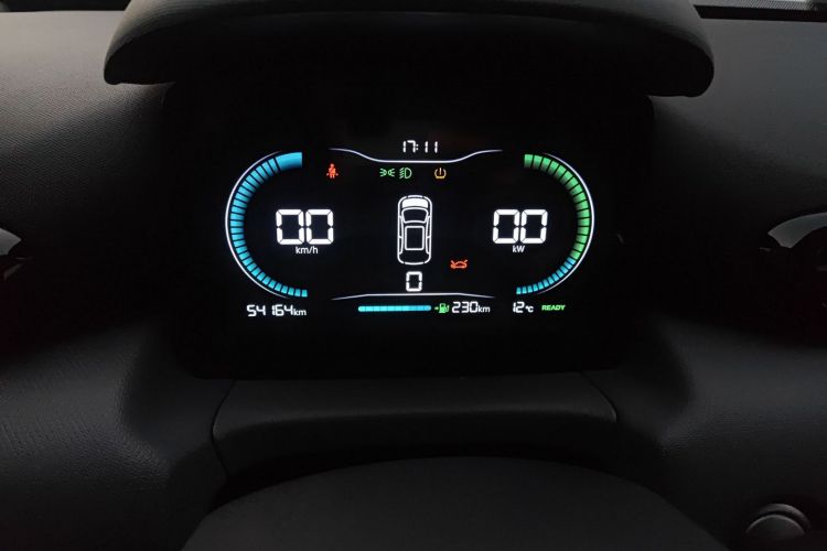 零跑汽车 零跑T03 2021款 400轻享版 三元锂中控内饰14