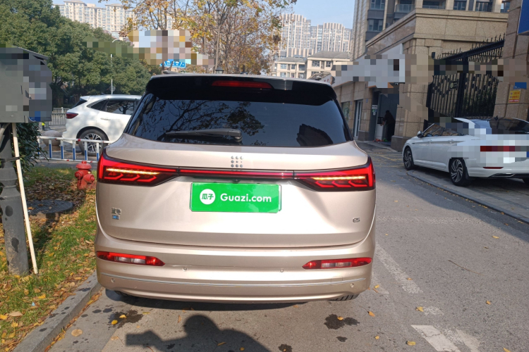 蓝电E5 2023款 1.5L DE-i 110KM旗舰型 7座车身外观6004