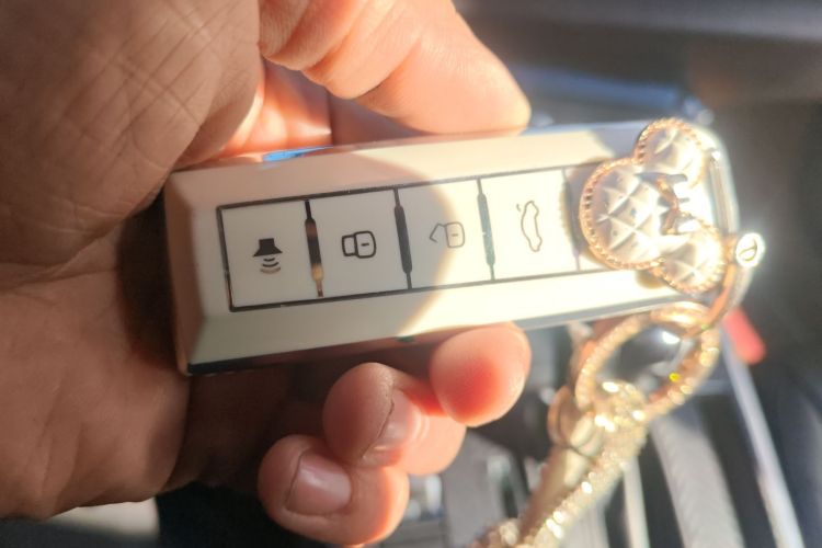 魏牌 VV7 2017款 2.0T 超豪型中控内饰11