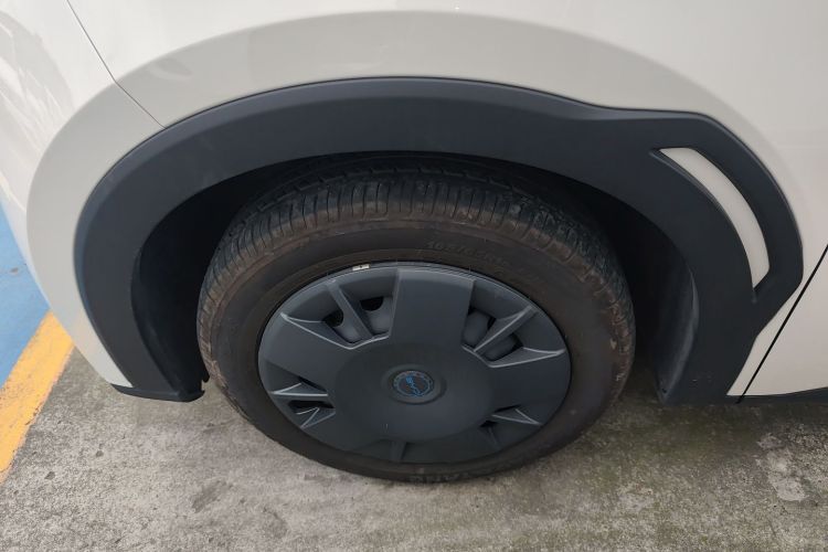 比亚迪 海鸥 2025款 305km 活力版车身外观35