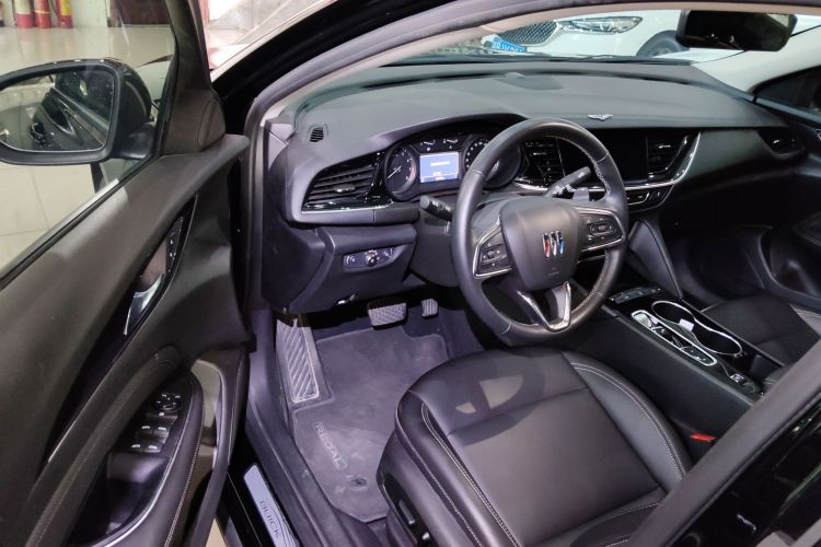 别克 君威 2024款 25T 超享版中控内饰20