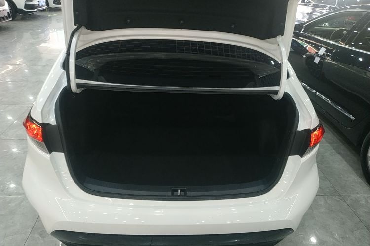 丰田 雷凌 2024款 185T CVT豪华版局部细节23