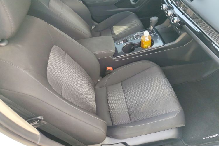 本田 型格 2023款 240TURBO CVT科技版局部细节41