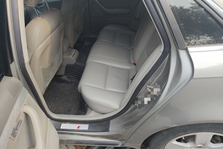 奥迪A4 2008款 1.8T 自动舒适型中控内饰21