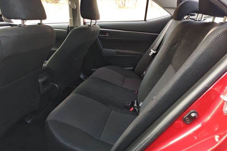 丰田 卡罗拉 2017款 1.2T CVT GL中控内饰7004