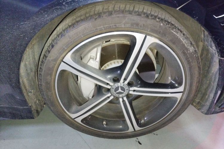 奔驰CLS 2020款 CLS 300 豪华型车身外观10