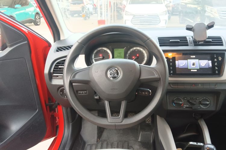 斯柯达 晶锐 2017款 1.4L 手动车享版局部细节13