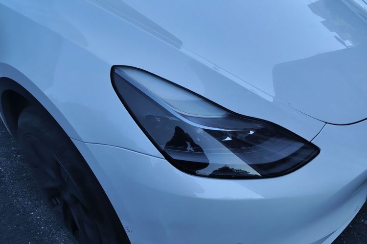 特斯拉 Model Y 2023款 后轮驱动版车身外观8