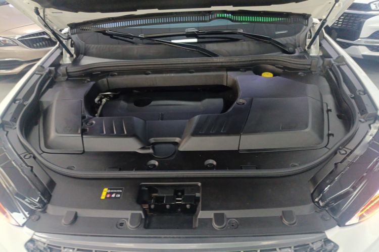 魏牌 VV6 2020款 2.0T 两驱智护+机舱底盘24