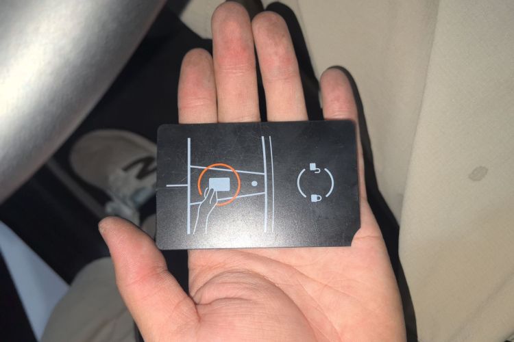 特斯拉 Model Y 2022款 后轮驱动版中控内饰7001