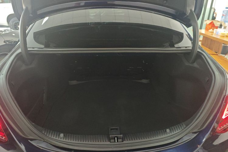 奔驰C级 2019款 改款 C 260 L 运动版局部细节23