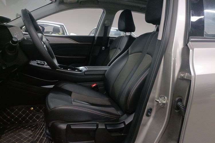 埃安 AION S Plus 2025款 出行版 52.998kWh中控内饰19