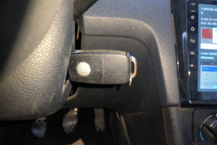 大众 桑塔纳 2015款 1.6L 手动风尚版中控内饰7001