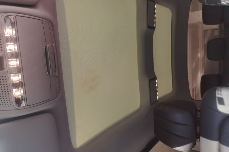 奔驰C级 2019款 C 260 L 运动版中控内饰22