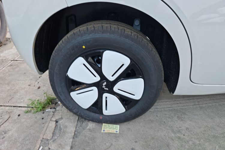 五菱汽车 宏光MINIEV 2025款 四门版 进阶款车身外观6008